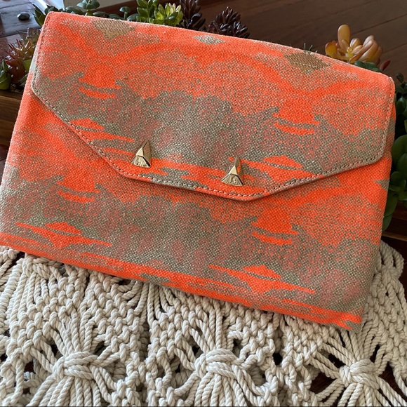 Stella & Dot | Retired Aztec Slim City clutch - Picture 3 of 9